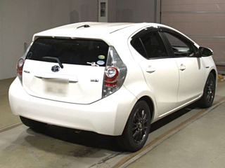 TOYOTA AQUA 2013