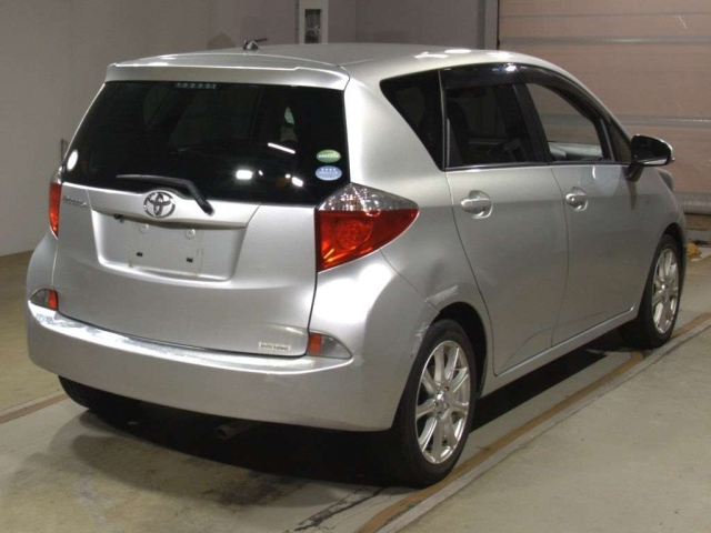 TOYOTA RACTIS 2012