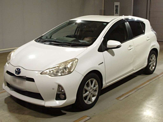 TOYOTA AQUA 2013