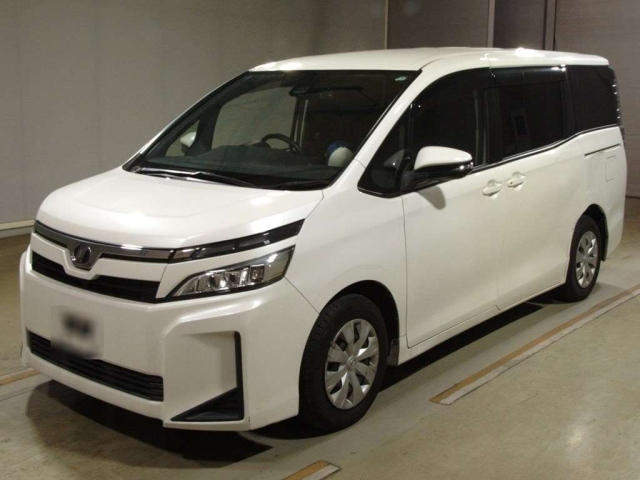 TOYOTA VOXY 2018