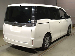 TOYOTA VOXY 2018