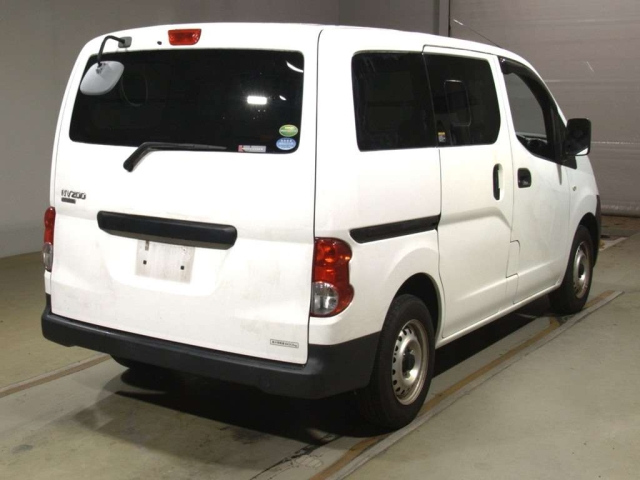 NISSAN NV200 2018