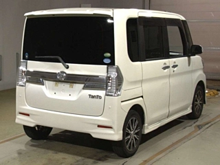 DAIHATSU TANTO 2015