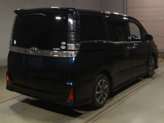 TOYOTA VOXY 2018