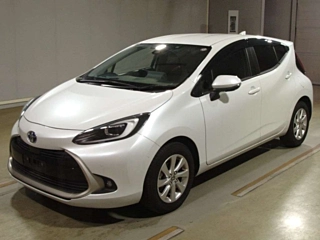 TOYOTA AQUA 2023