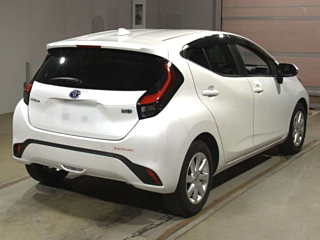 TOYOTA AQUA 2023