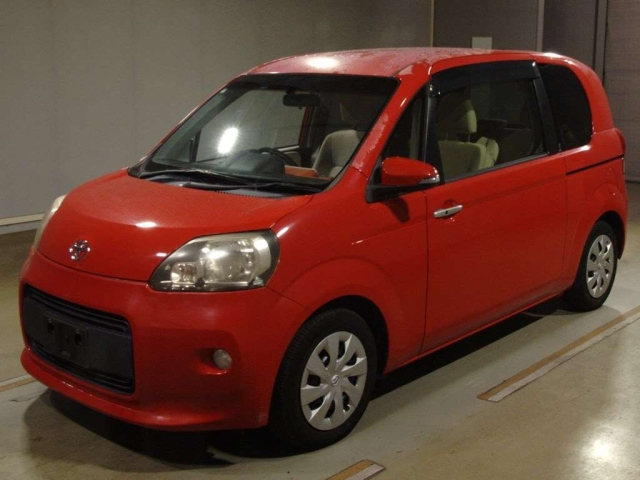 TOYOTA PORTE 2013