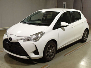 TOYOTA VITZ 2017