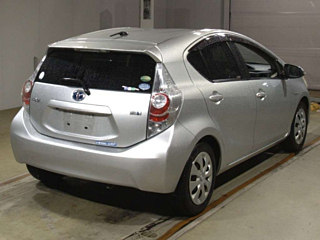TOYOTA AQUA 2012