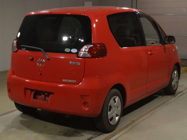 TOYOTA PORTE 2011
