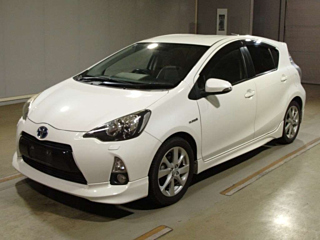 TOYOTA AQUA 2013