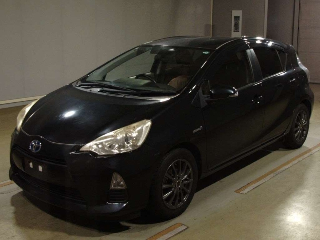 TOYOTA AQUA 2013