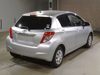 TOYOTA VITZ 2012