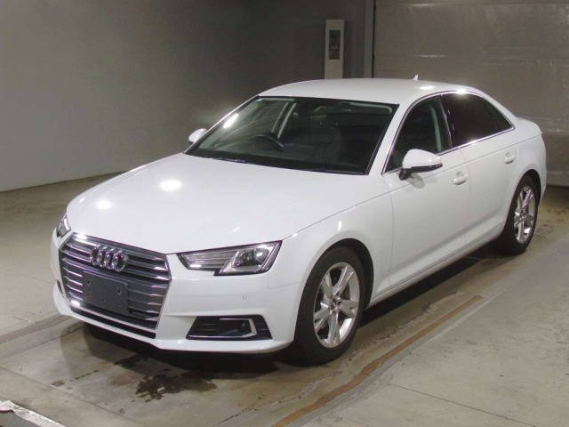 AUDI A4 2018