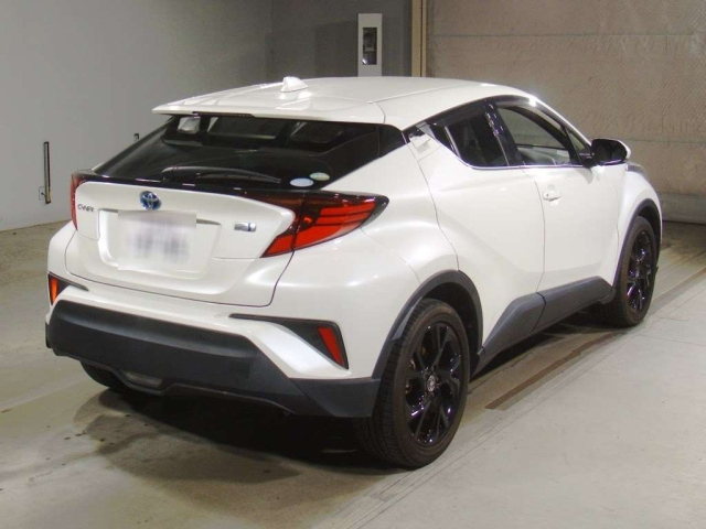 TOYOTA C-HR 2021