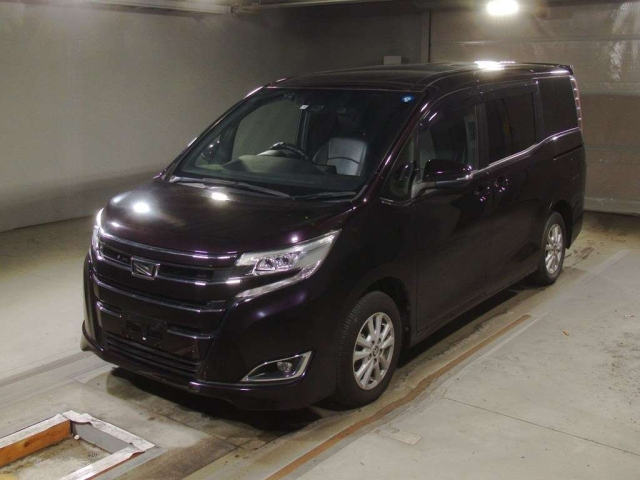 TOYOTA NOAH 2019