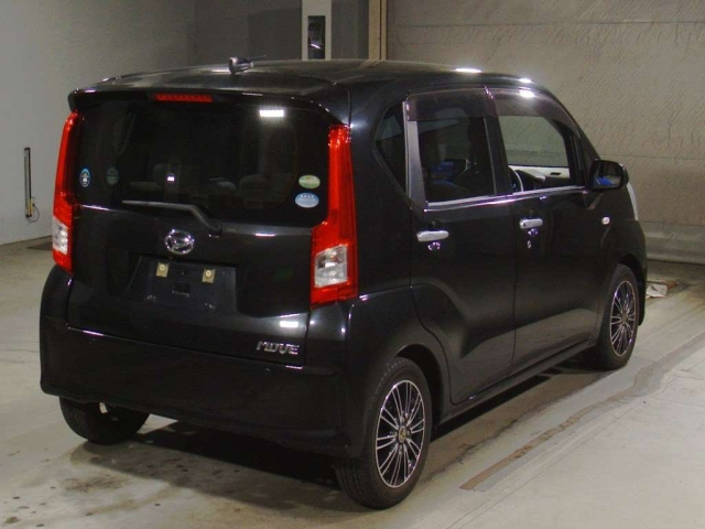 DAIHATSU MOVE 2015