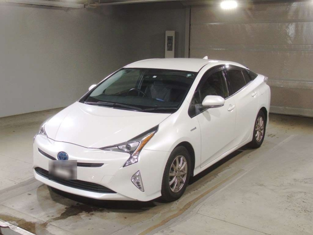 TOYOTA PRIUS 2016