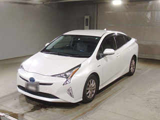 TOYOTA PRIUS 2016