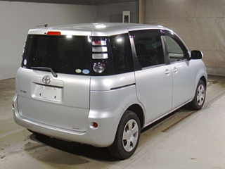 TOYOTA SIENTA 2010