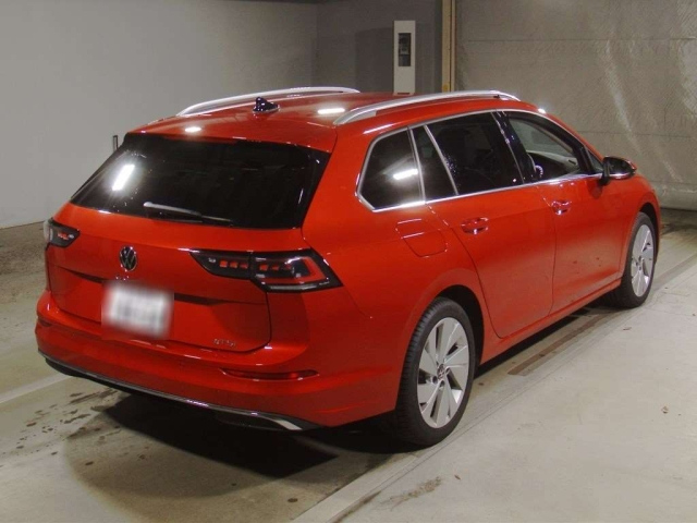 VOLKSWAGEN GOLF VARIANT 2025