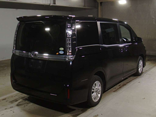 TOYOTA VOXY 2016