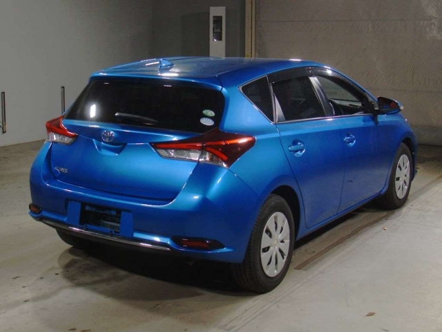 TOYOTA AURIS 2016