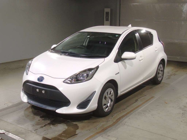 TOYOTA AQUA 2020