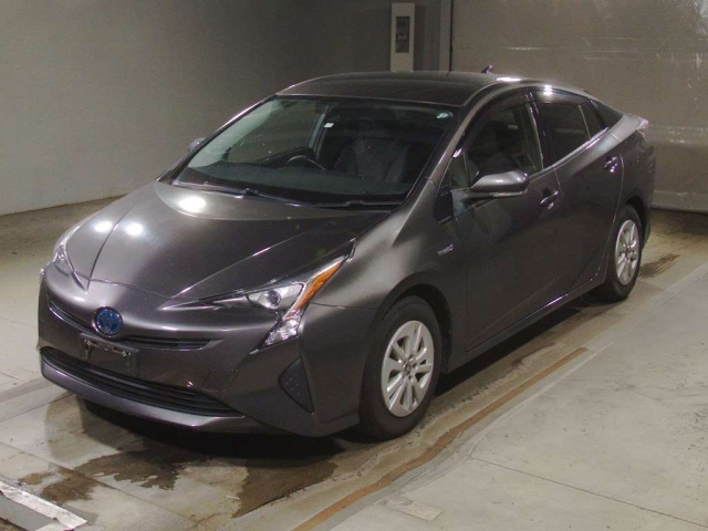 TOYOTA PRIUS 2016