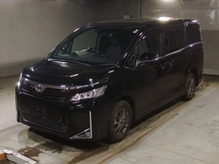 TOYOTA VOXY 2019