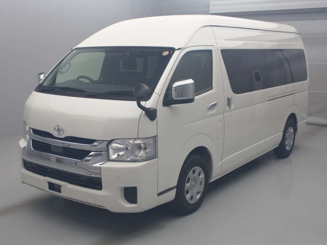 TOYOTA HIACE 2023