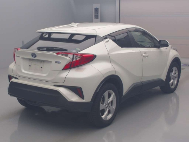 TOYOTA C-HR 2017