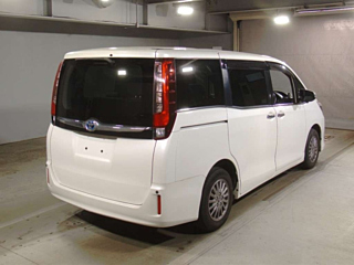 TOYOTA ESQUIRE 2016