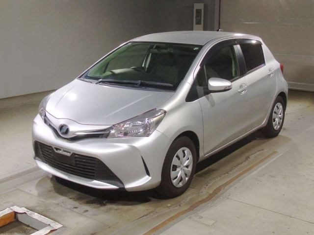 TOYOTA VITZ 2014