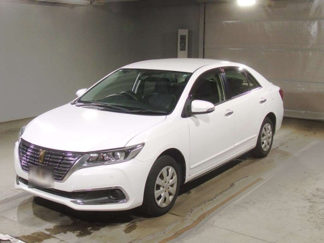 TOYOTA PREMIO 2018