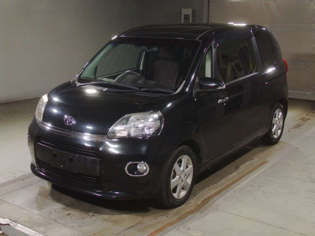 TOYOTA PORTE 2014