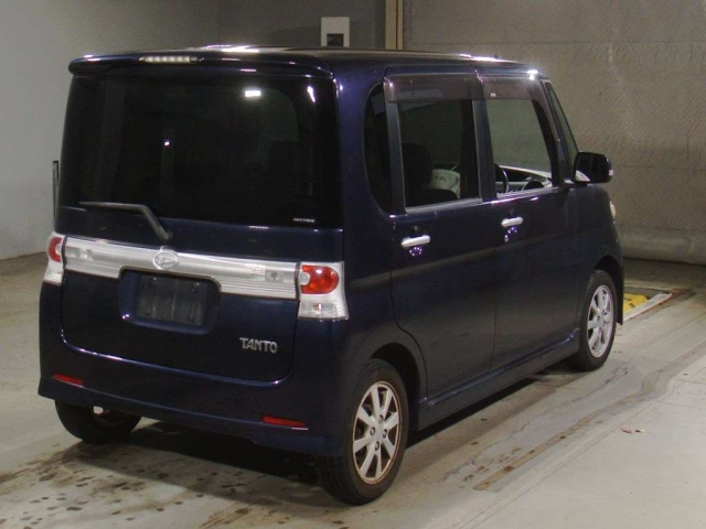 DAIHATSU TANTO 2008