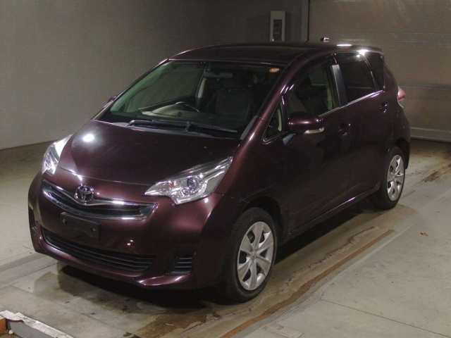 TOYOTA RACTIS 2015
