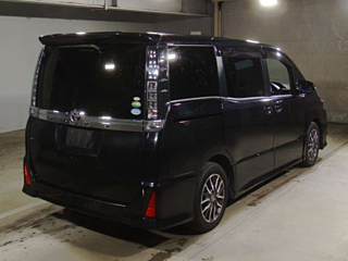 TOYOTA VOXY 2014