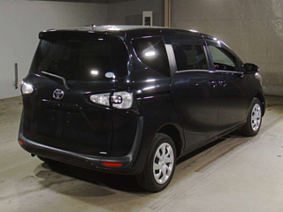 TOYOTA SIENTA 2018