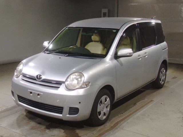 TOYOTA SIENTA 2009