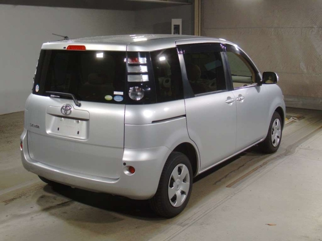 TOYOTA SIENTA 2009