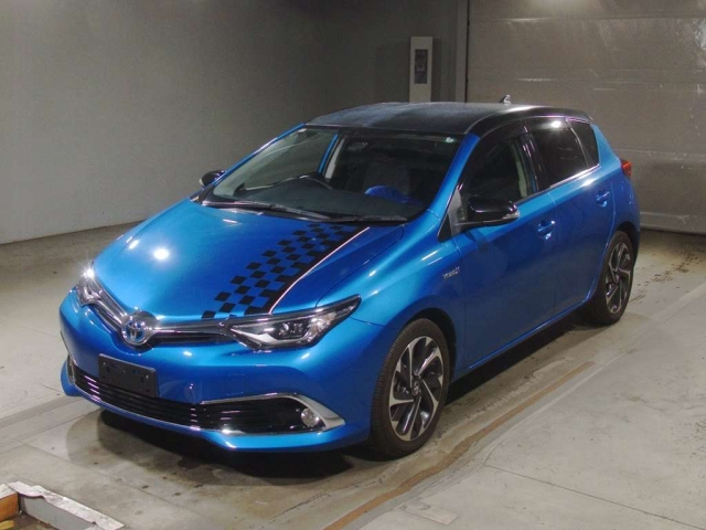 TOYOTA AURIS 2016