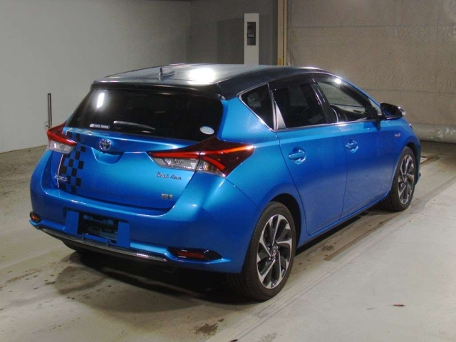 TOYOTA AURIS 2016