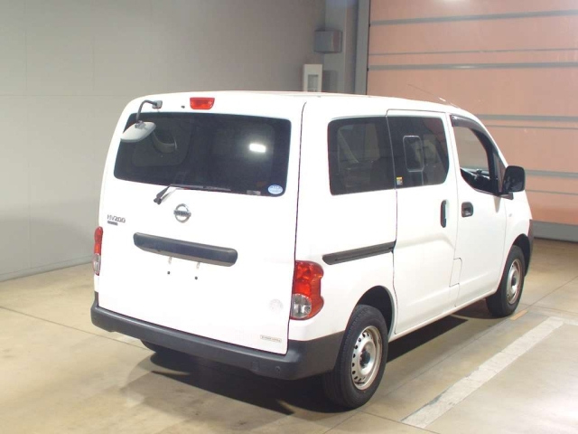 NISSAN NV200 2021