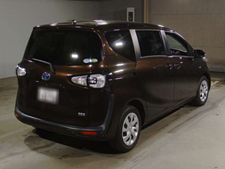 TOYOTA SIENTA 2015