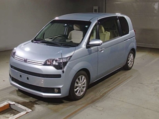 TOYOTA SPADE 2016
