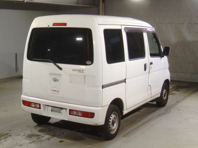 DAIHATSU HIJET VAN 2011