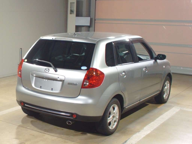 MAZDA VERISA 2012