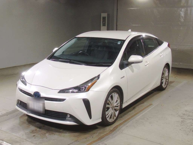 TOYOTA PRIUS 2021
